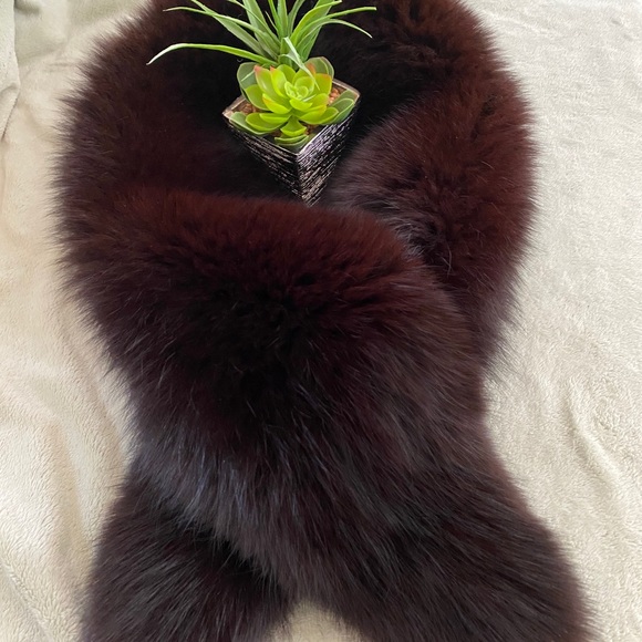 Accessories - Fur neckline